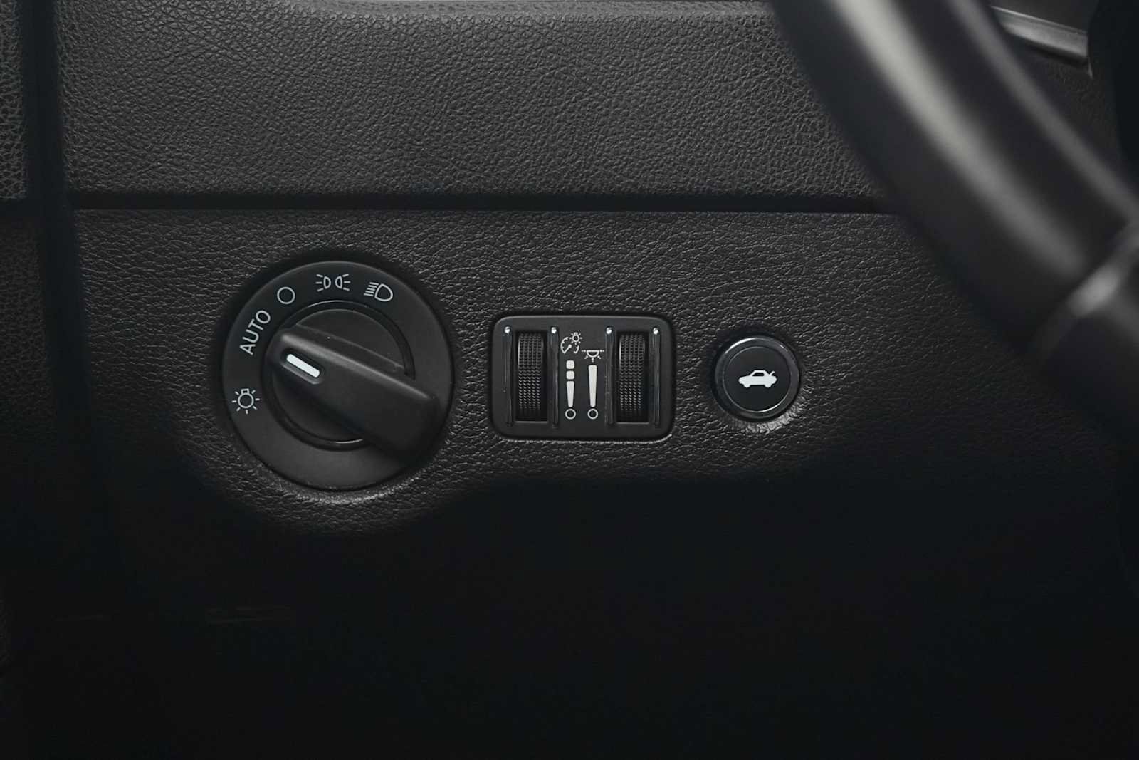 Used 2022 Dodge Charger SXT RWD image 23