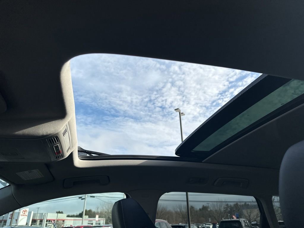 New 2026 Volkswagen Taos SE image 21