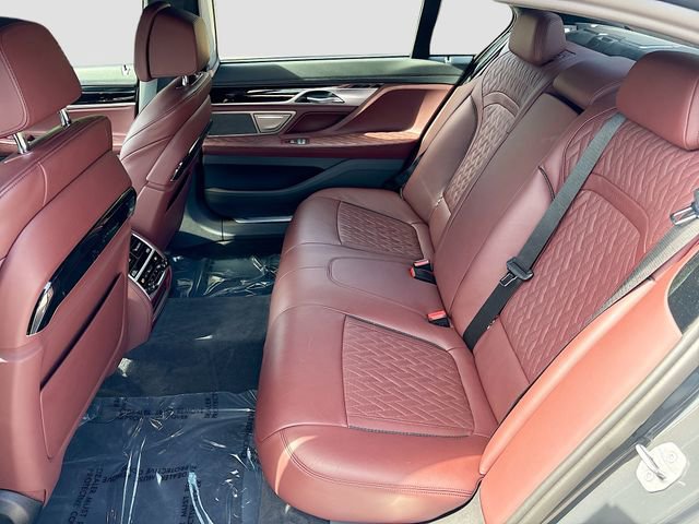 Used 2022 BMW 750i xDrive w/ Executive Package image 21
