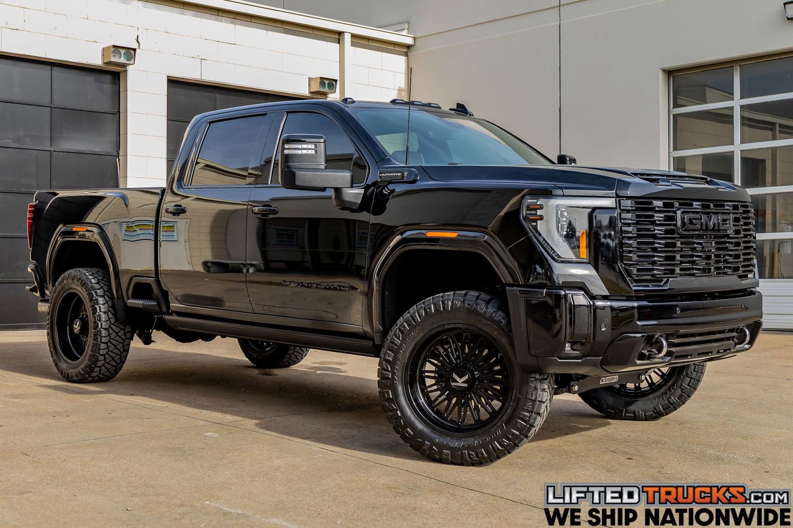 Used 2025 GMC Sierra 2500 Denali Ultimate AWD/4WD image 1