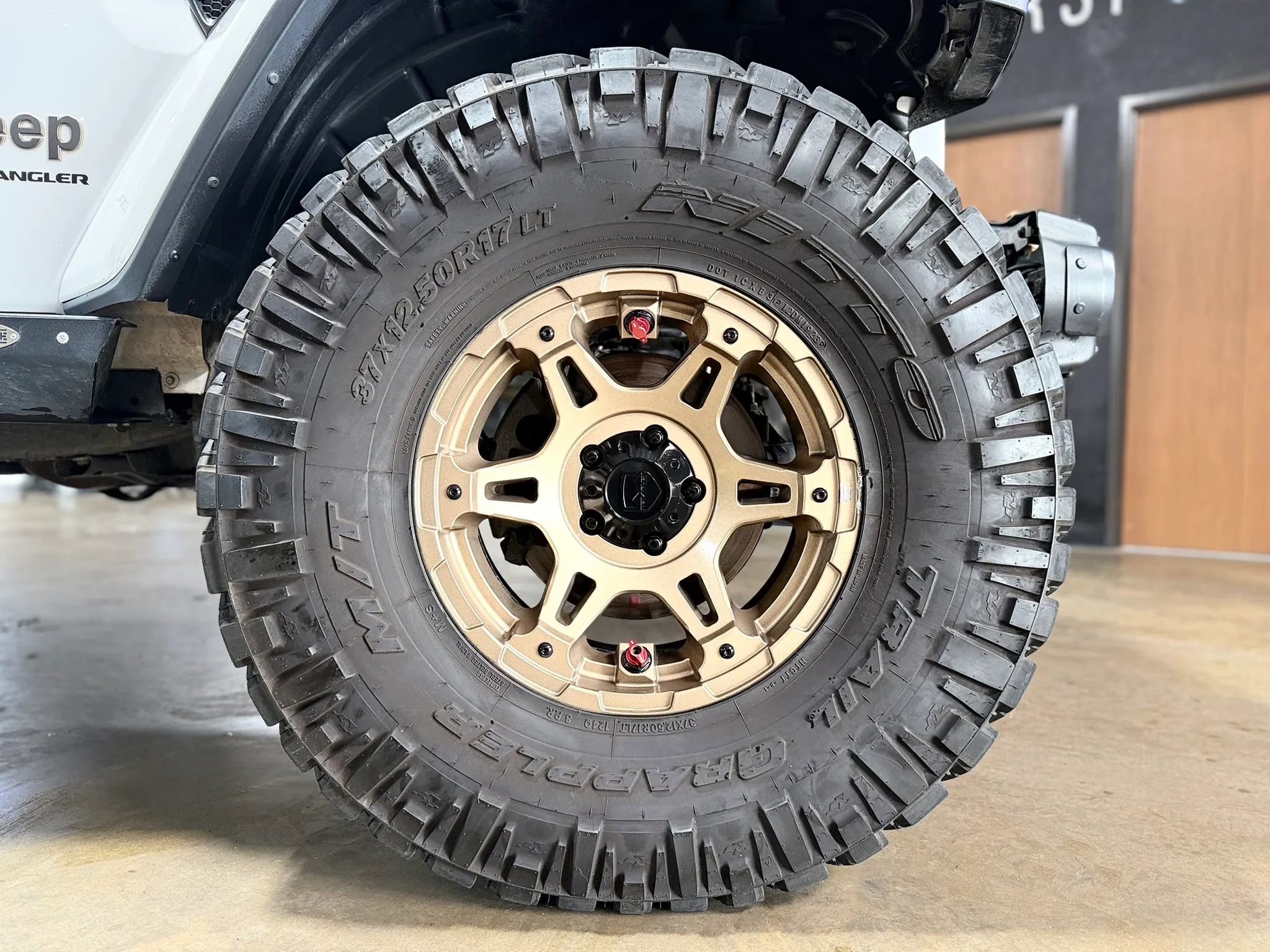 Used 2023 Jeep Wrangler Unlimited Rubicon 392 w/ Trailer Tow Package image 7