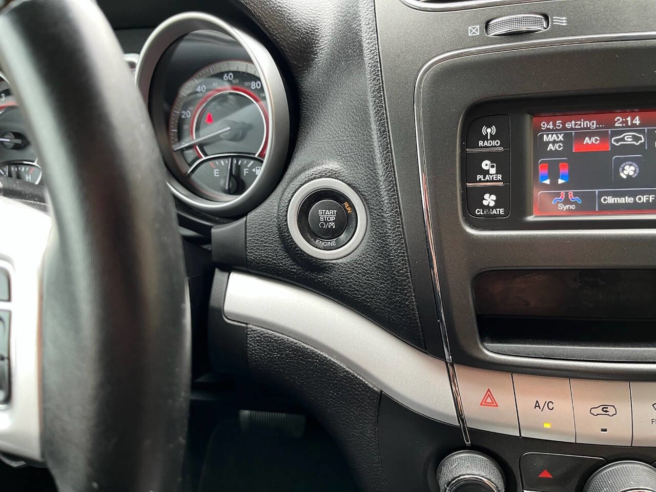 Used 2013 Dodge Journey SXT w/ Flexible Seating Group image 20