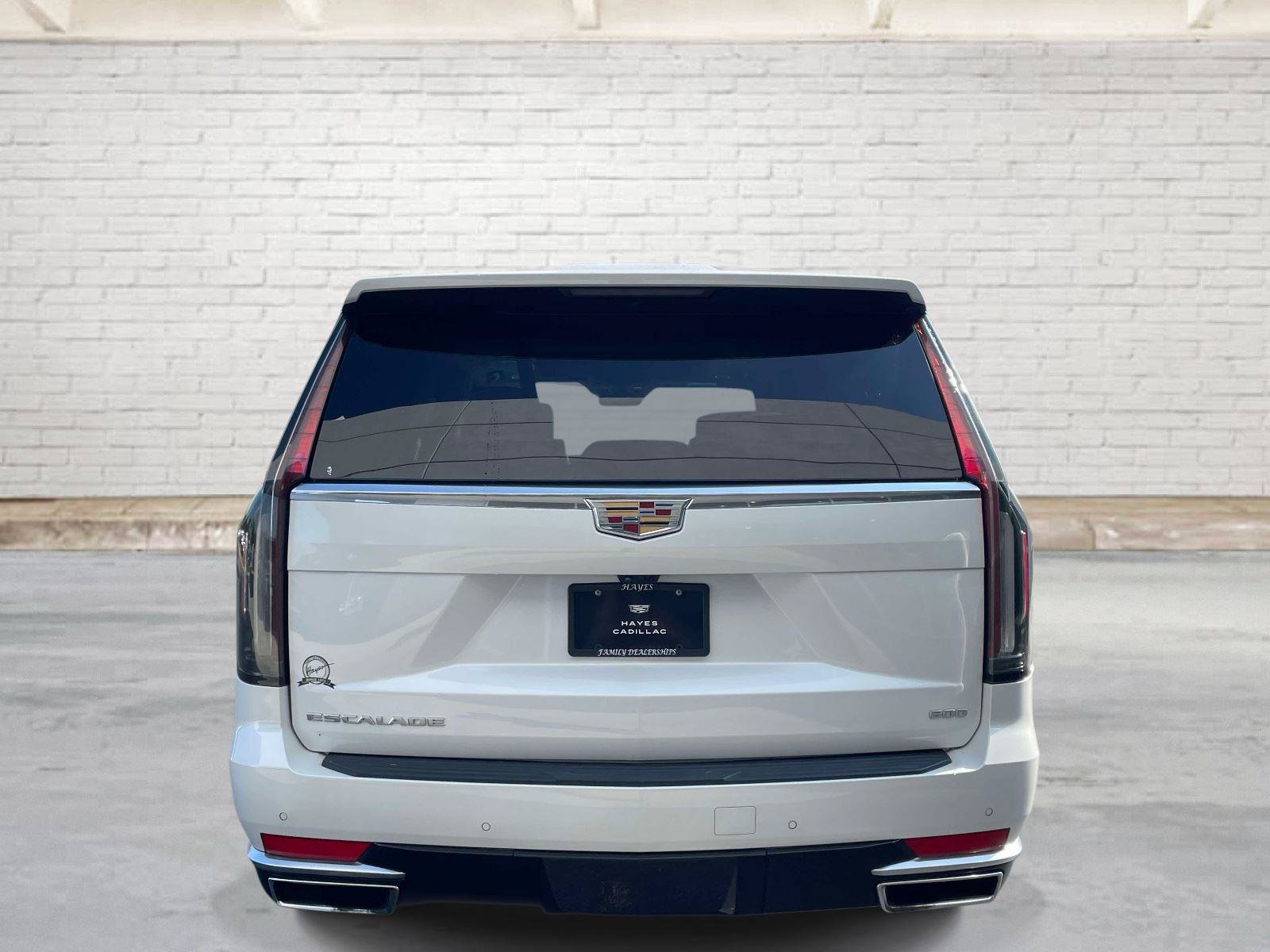 Certified 2024 Cadillac Escalade ESV Premium Luxury Platinum w/ LPO, Floor Liner Package AWD/4WD image 4