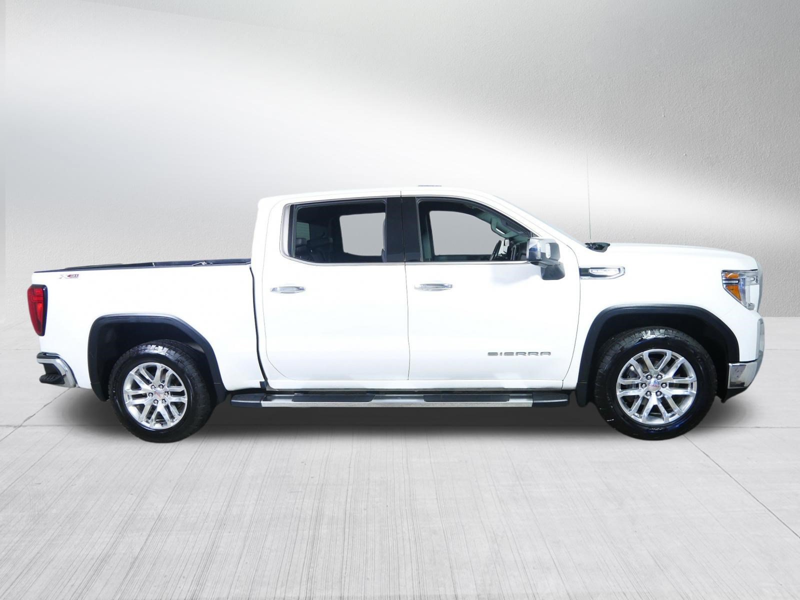 Used 2022 GMC Sierra 1500 SLT w/ SLT Premium Package AWD/4WD image 8