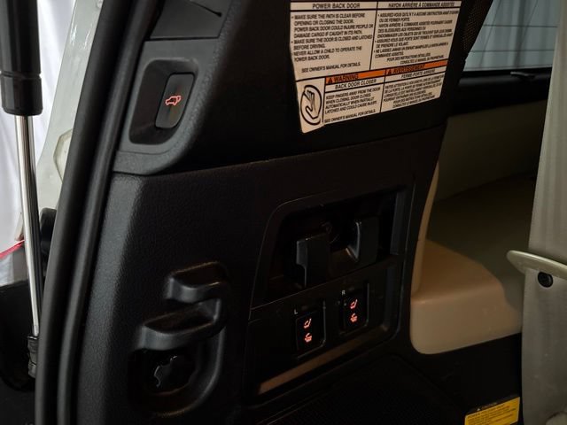 Used 2015 Toyota Sequoia Platinum AWD/4WD image 32