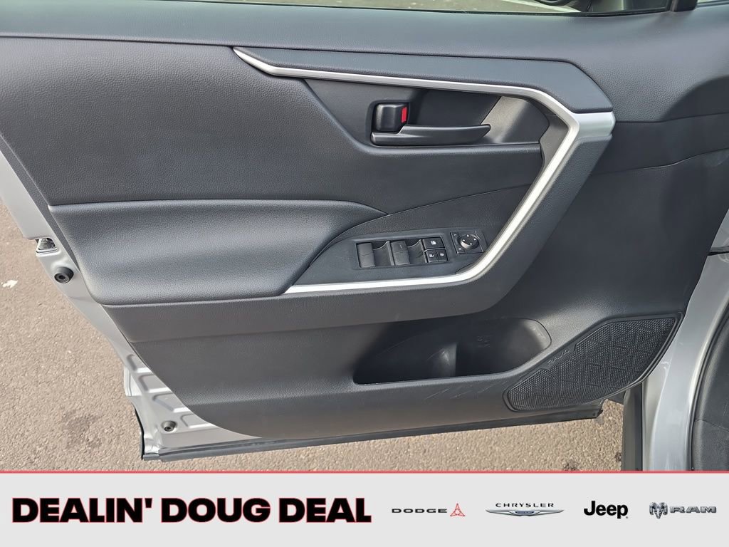 Used 2023 Toyota RAV4 LE image 10