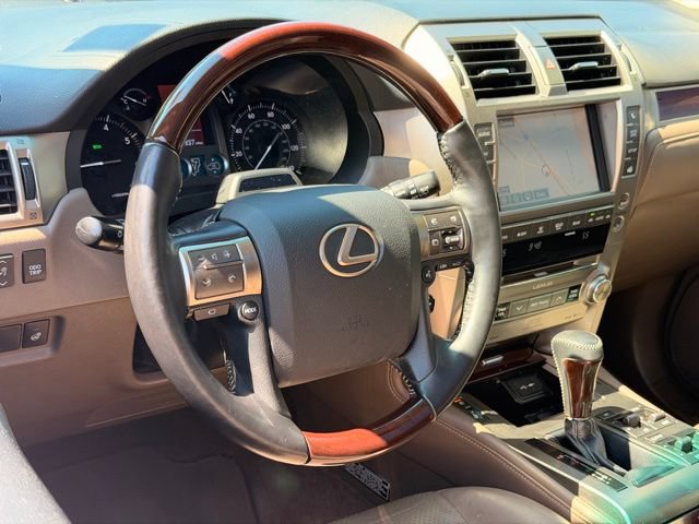 Used 2019 Lexus GX 460 Luxury AWD/4WD image 19
