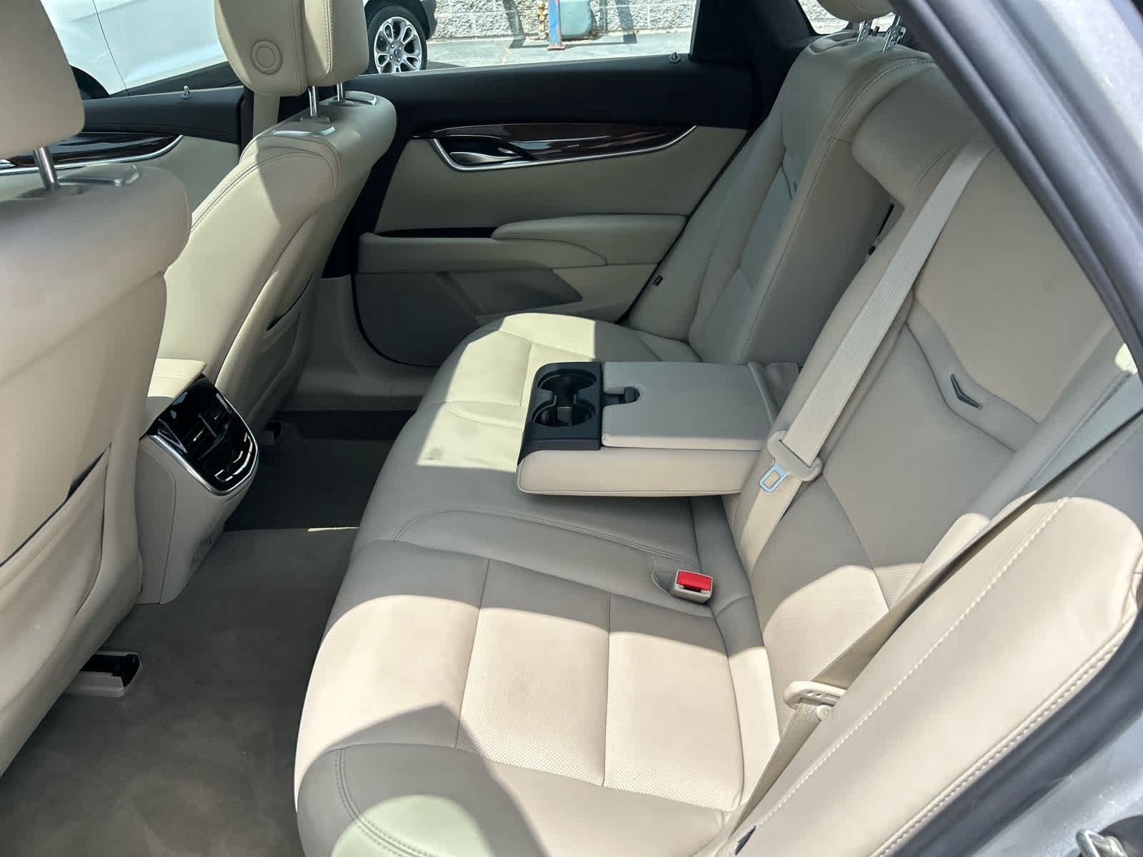 Used 2013 Cadillac XTS Premium AWD/4WD image 25