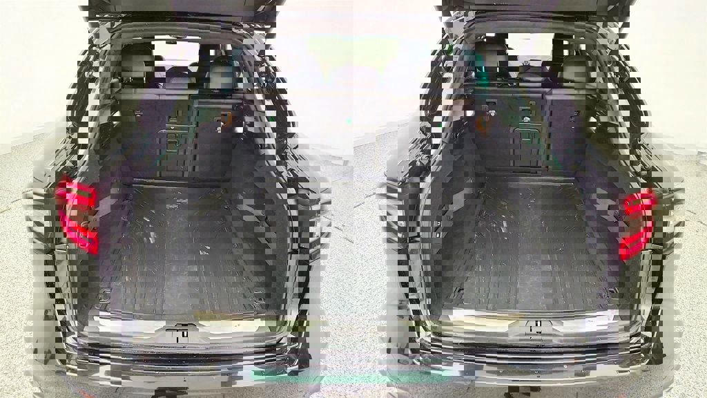 Used 2019 Maserati Levante GTS image 22