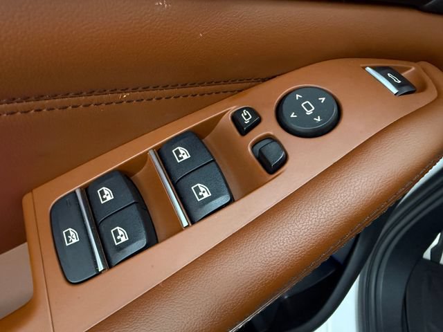 Used 2023 BMW X5 sDrive40i w/ M Sport Package RWD image 26