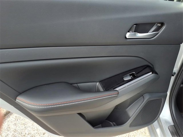 New 2025 Nissan Altima 2.5 SR image 9