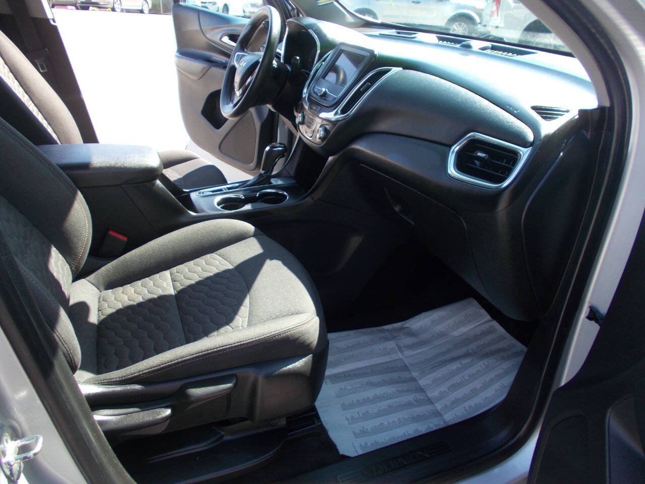 Used 2020 Chevrolet Equinox LT FWD image 9