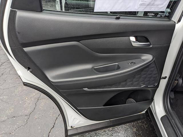 Used 2023 Hyundai Santa Fe SEL w/ Premium Package image 14