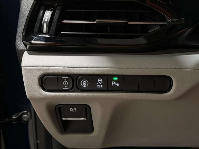 Used 2024 Acura MDX SH-AWD w/ Technology Package image 19