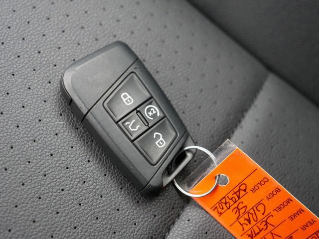 Certified 2024 Volkswagen Jetta SE image 36