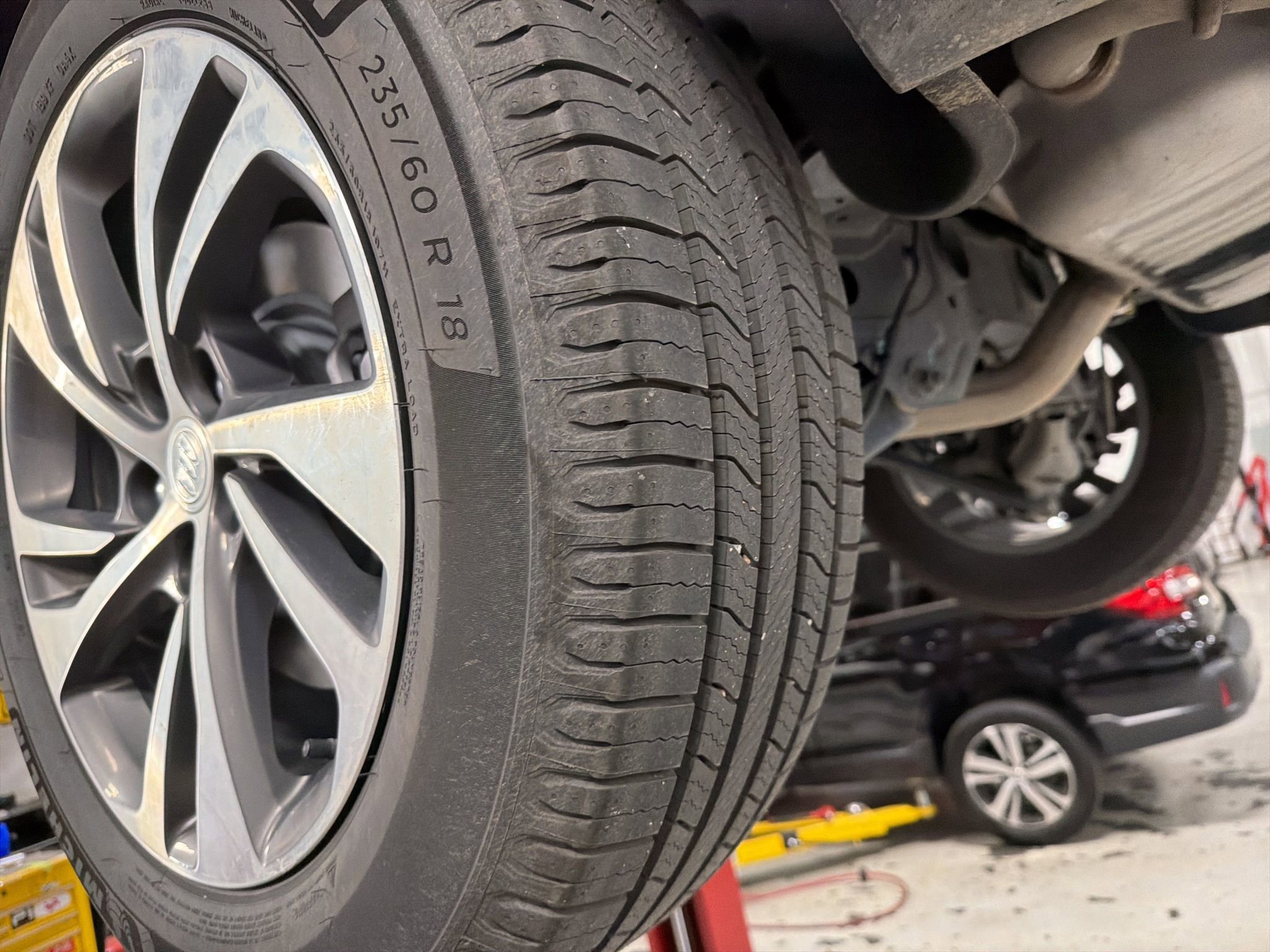 Used 2021 Buick Envision Essence image 9