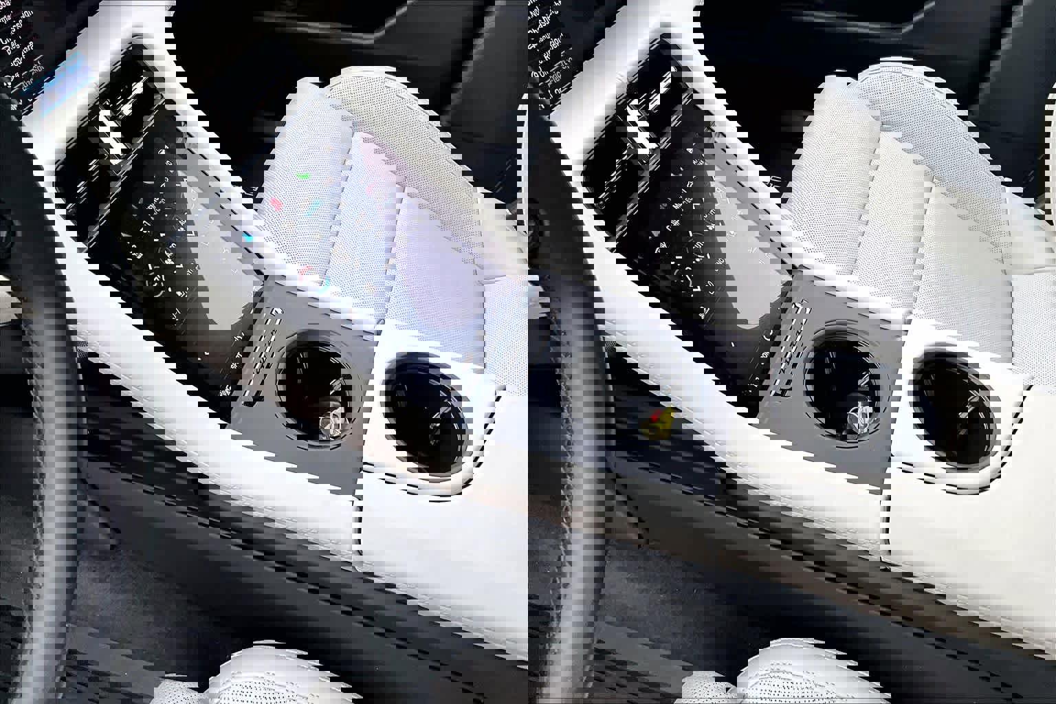 Used 2022 Porsche Taycan 4 Cross Turismo image 16