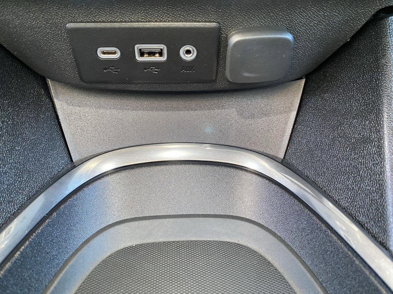 Used 2022 Chevrolet Malibu LS image 17