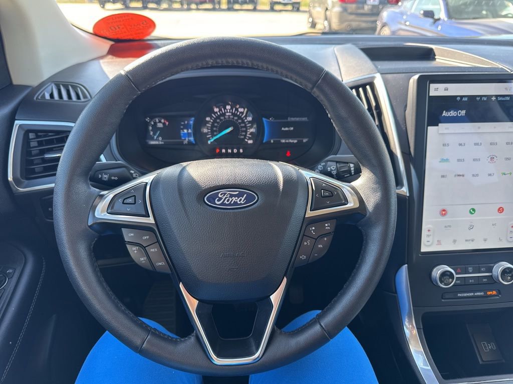 Used 2024 Ford Edge Titanium image 11