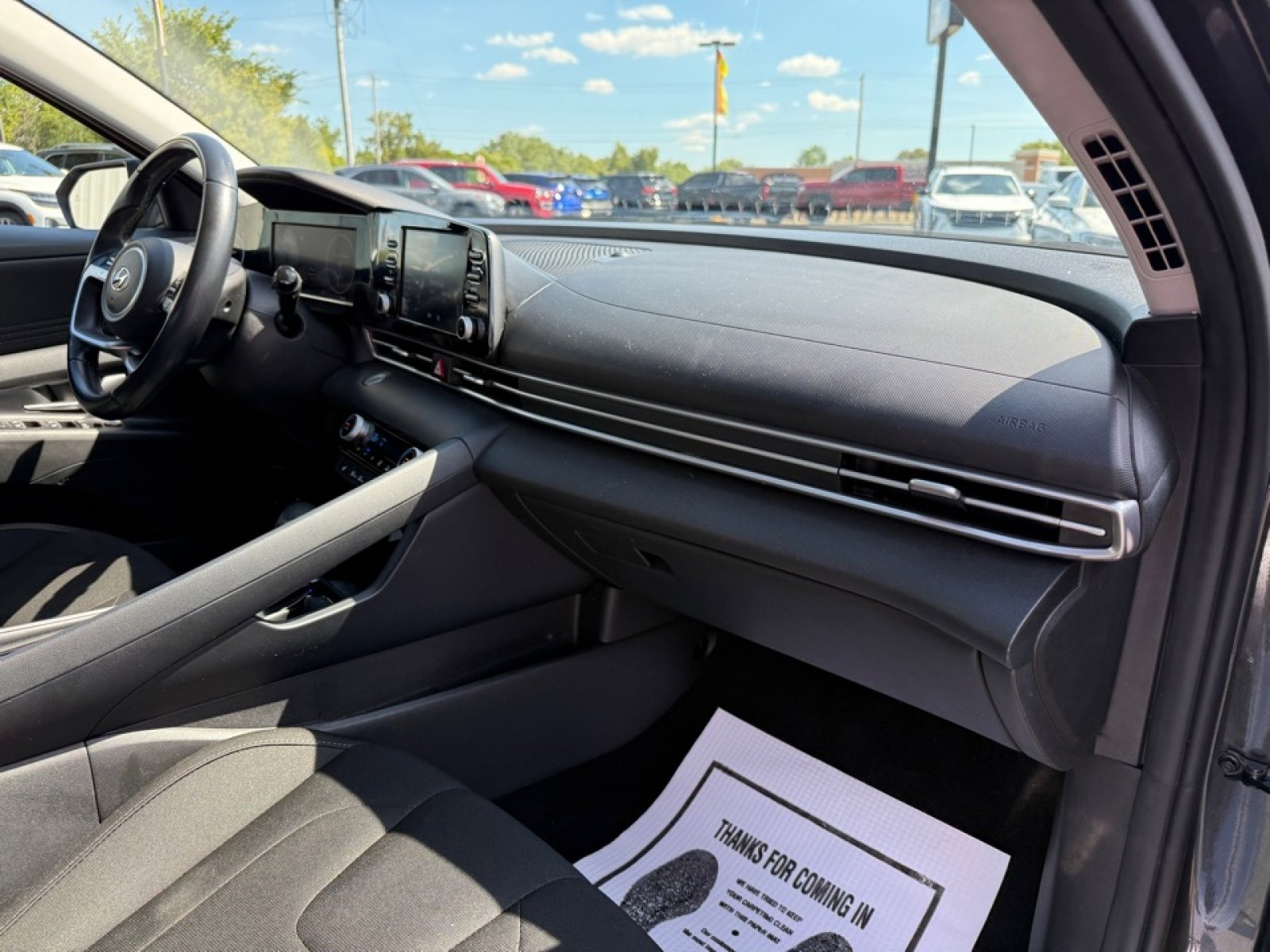 Used 2021 Hyundai Elantra SEL w/ Convenience + Premium Package image 12