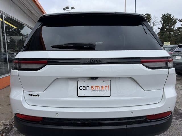 Used 2022 Jeep Grand Cherokee Altitude image 6