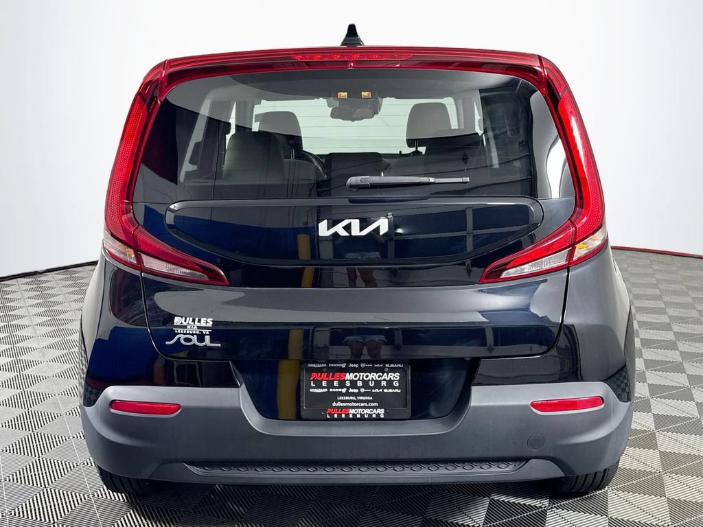Used 2022 Kia Soul S FWD image 6