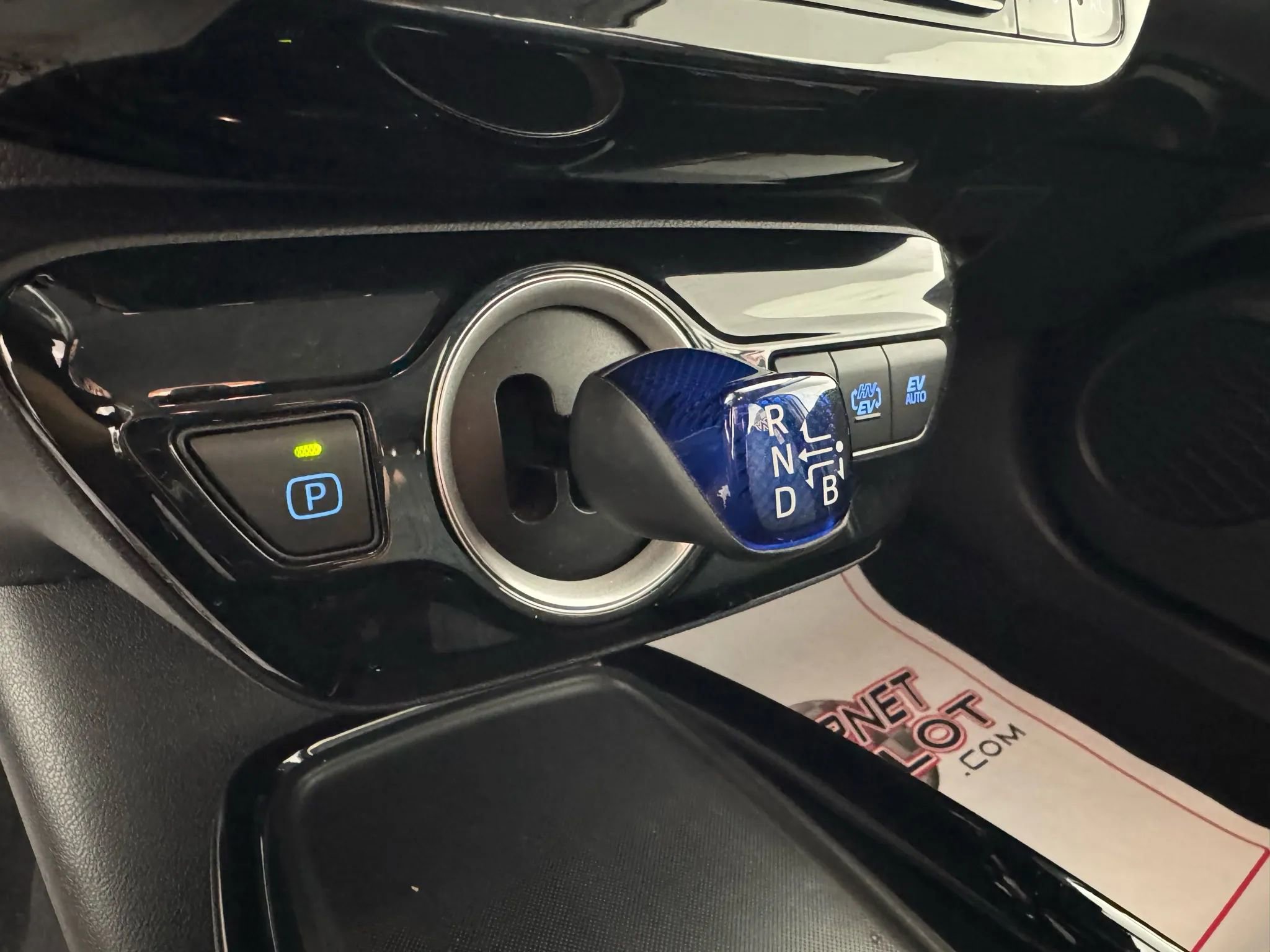 Used 2022 Toyota Prius Prime LE FWD image 21
