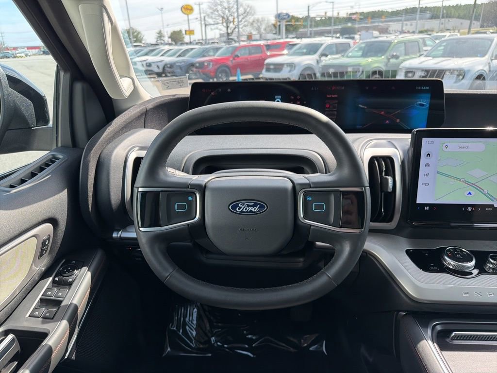 Certified 2025 Ford Expedition Active image 25