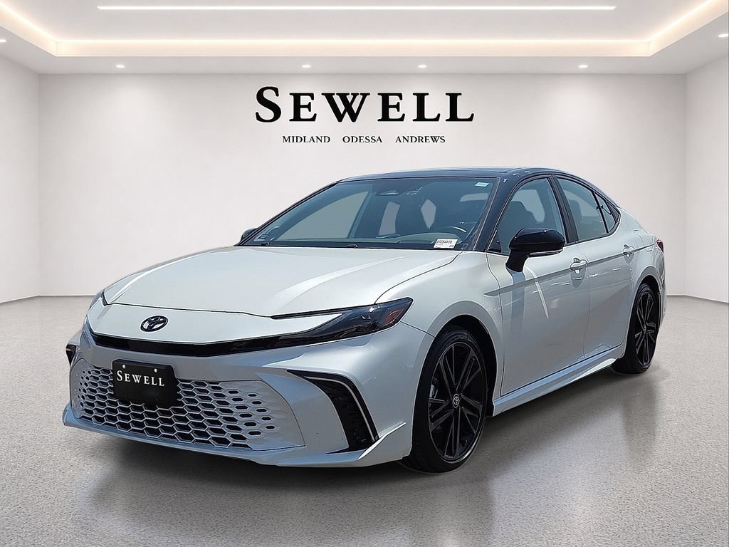 Used 2025 Toyota Camry Hybrid FWD image 1