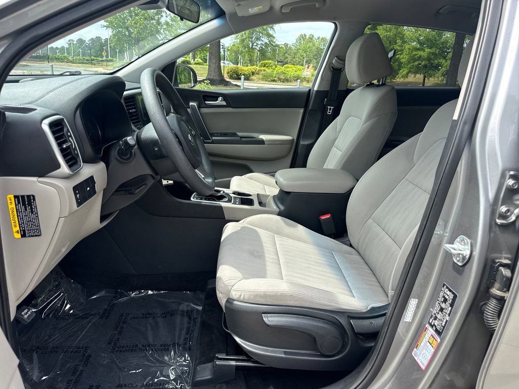 Used 2020 Kia Sportage LX AWD/4WD image 12