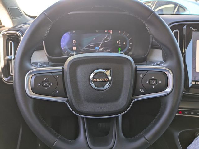 Certified 2025 Volvo XC40 B5 Core image 35