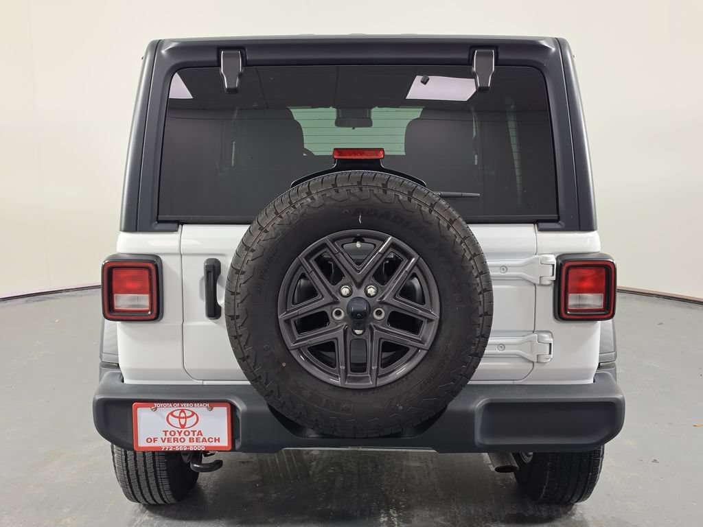 Used 2024 Jeep Wrangler Unlimited Sport AWD/4WD image 6