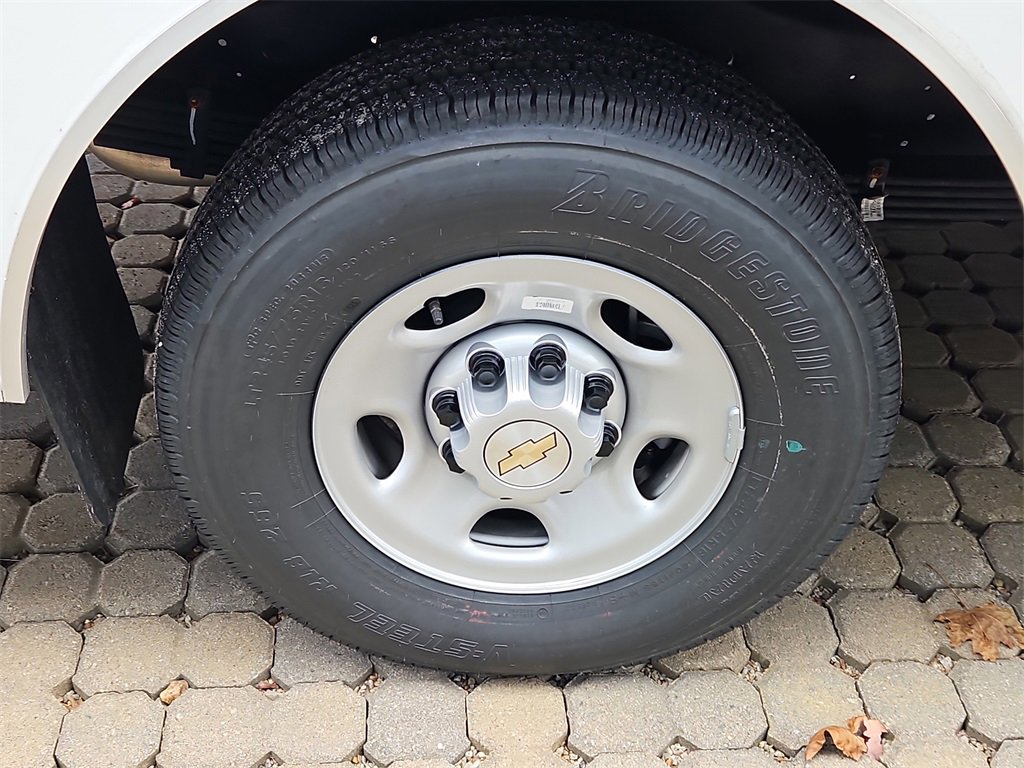 New 2025 Chevrolet Express 3500 w/ Power Convenience Package image 4