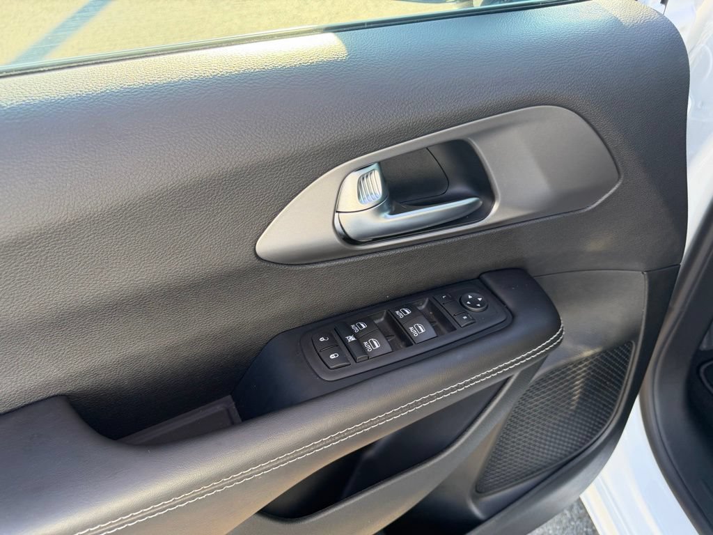 New 2026 Chrysler Voyager LX FWD image 14