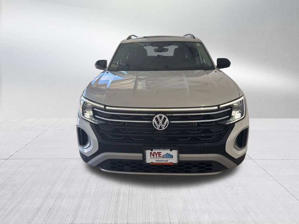 New 2026 Volkswagen Atlas Peak Edition image 8