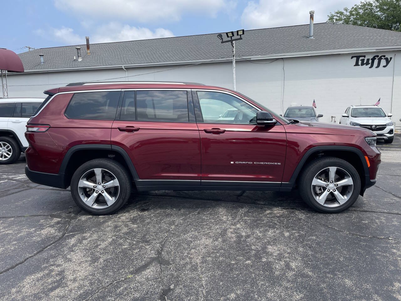 Used 2024 Jeep Grand Cherokee L Limited AWD/4WD image 10
