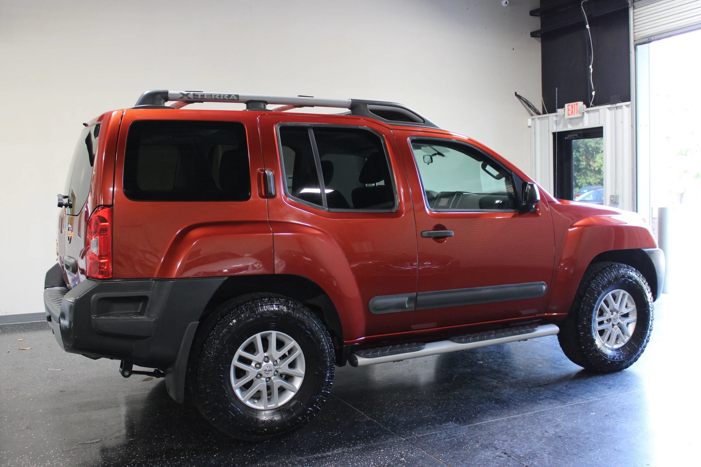 Used 2015 Nissan Xterra S w/ Value Package RWD image 3