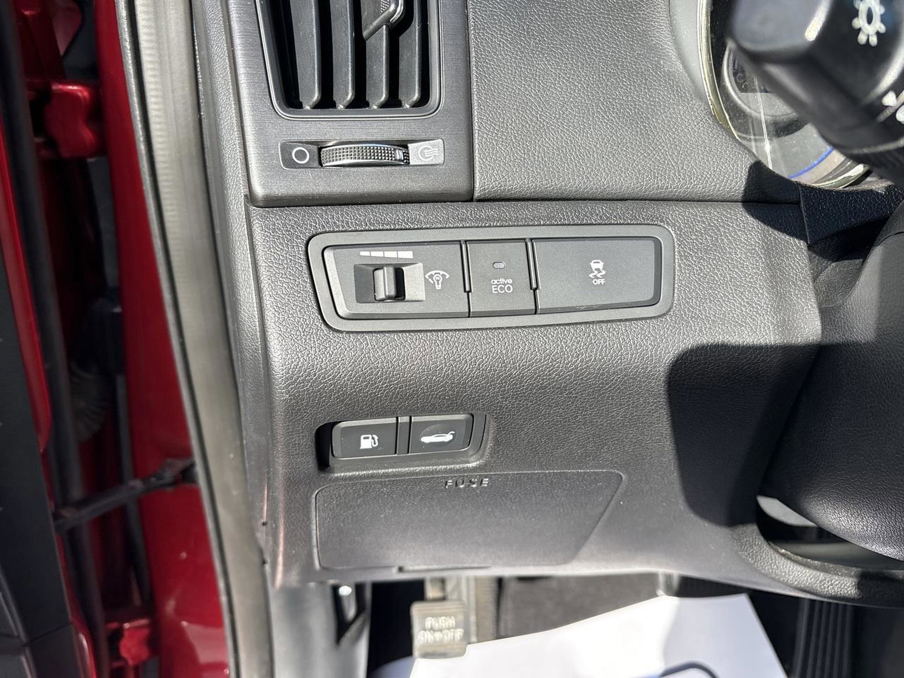 Used 2013 Hyundai Sonata SE w/ Navigation & Sunroof Pkg image 14