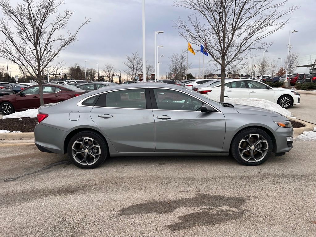 Used 2024 Chevrolet Malibu LT image 3