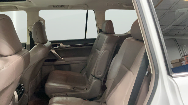 Used 2018 Lexus GX 460 Premium AWD/4WD image 16