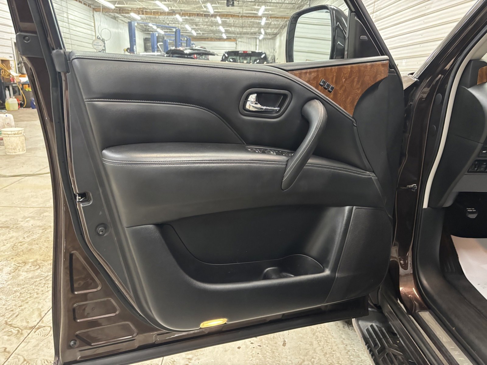Used 2019 INFINITI QX80 Luxe w/ Proassist Package image 8