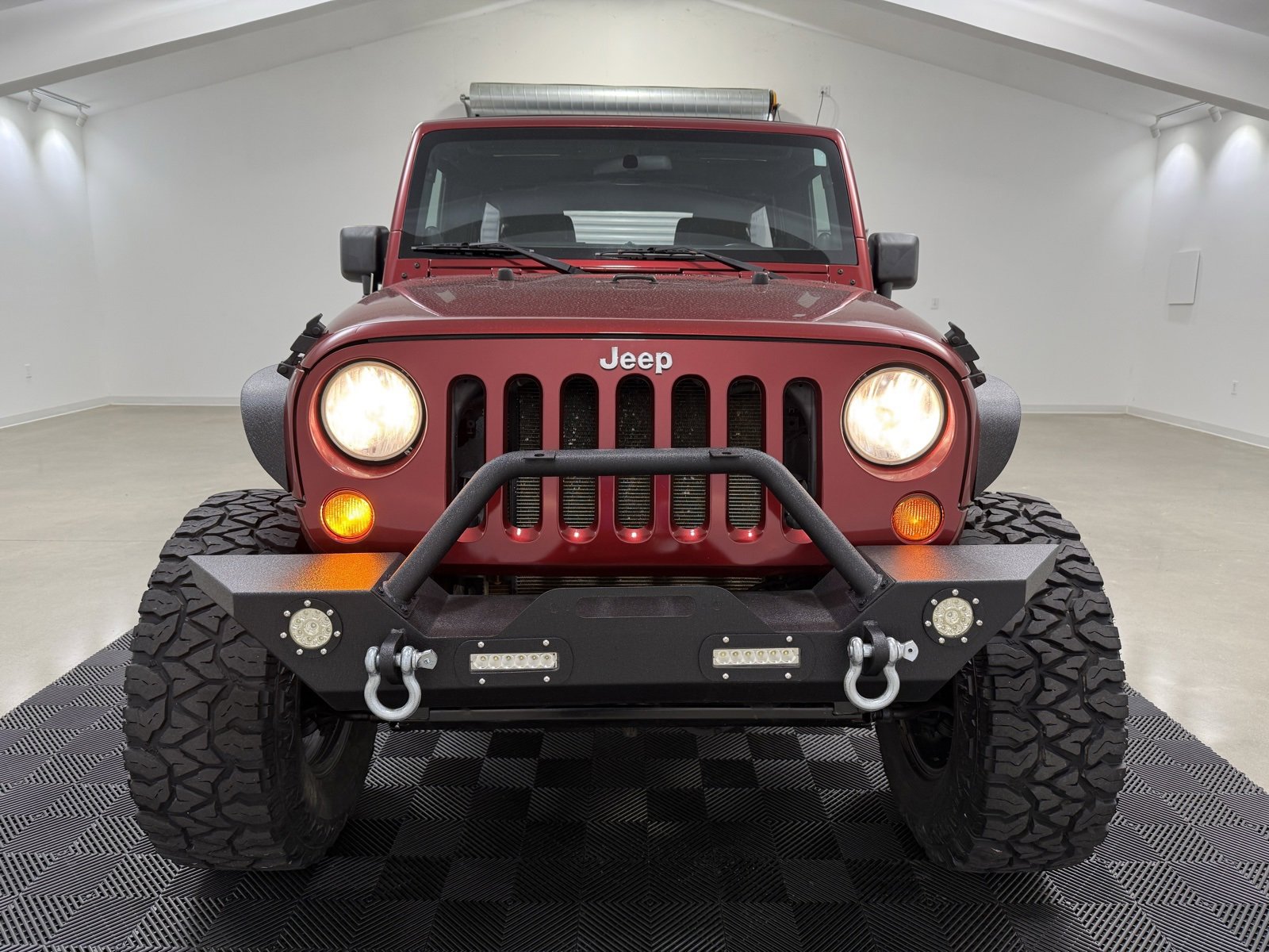 Used 2012 Jeep Wrangler Unlimited Rubicon w/ Connectivity Group image 2