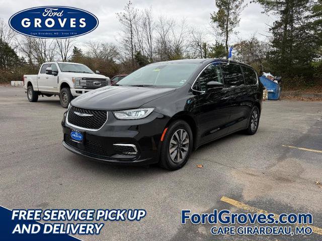 Used 2024 Chrysler Pacifica Limited