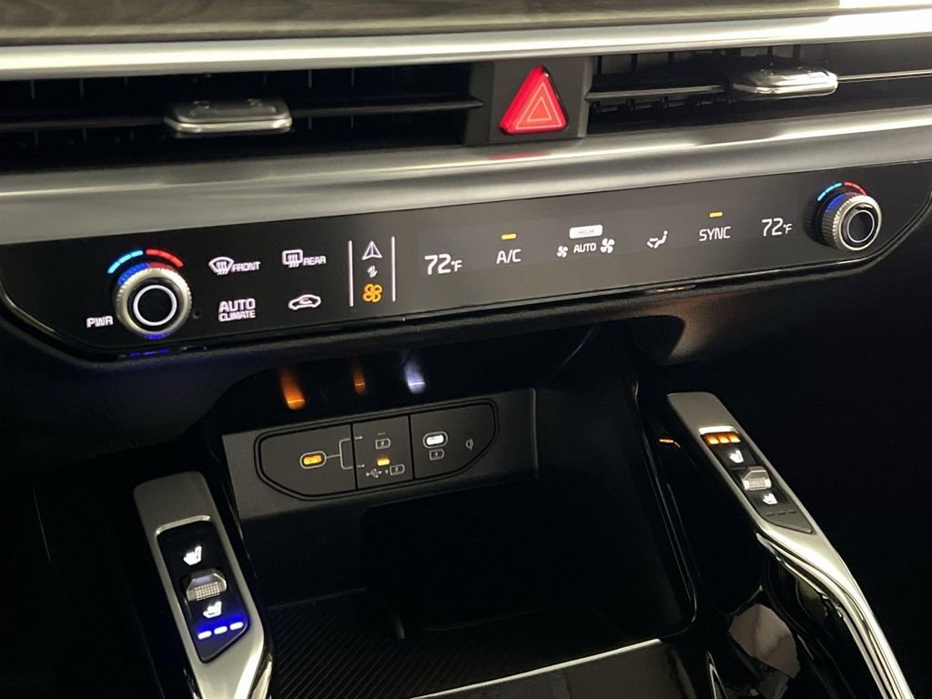 Used 2025 Kia Sorento SX AWD/4WD image 19