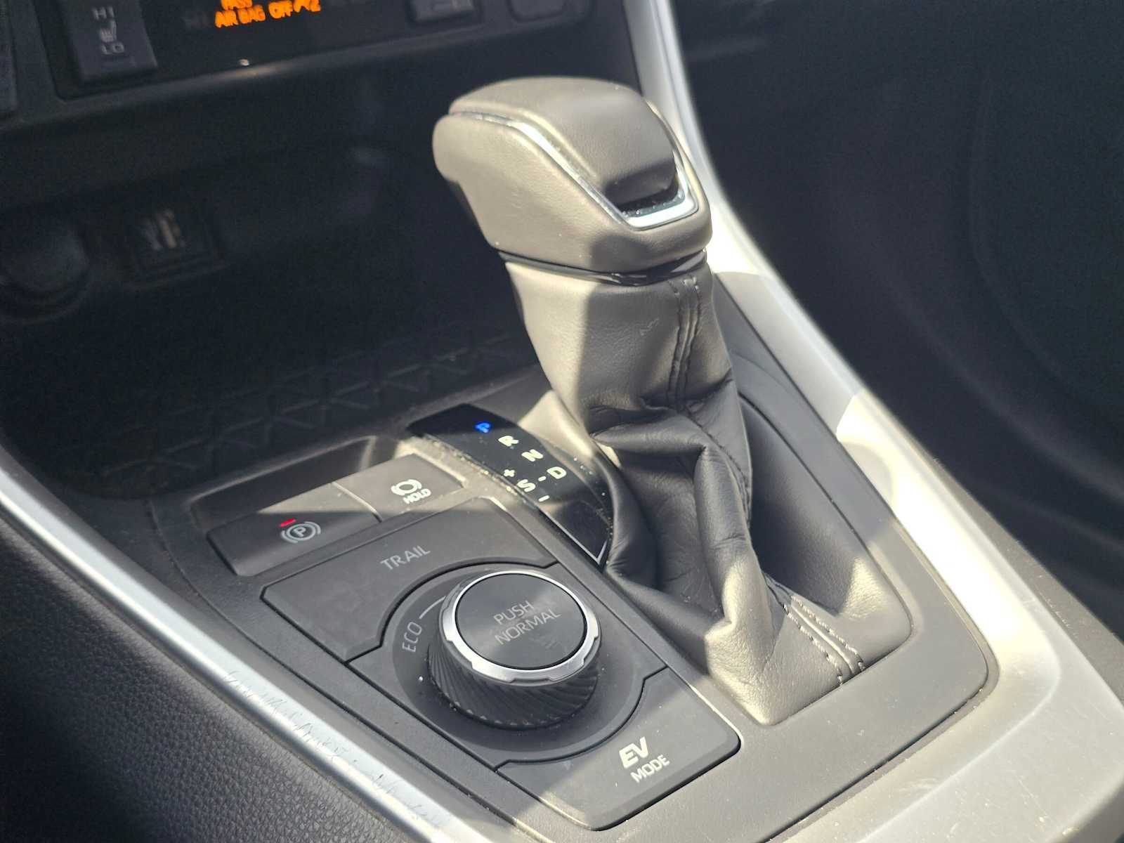Used 2023 Toyota RAV4 SE w/ Convenience Package AWD/4WD image 28