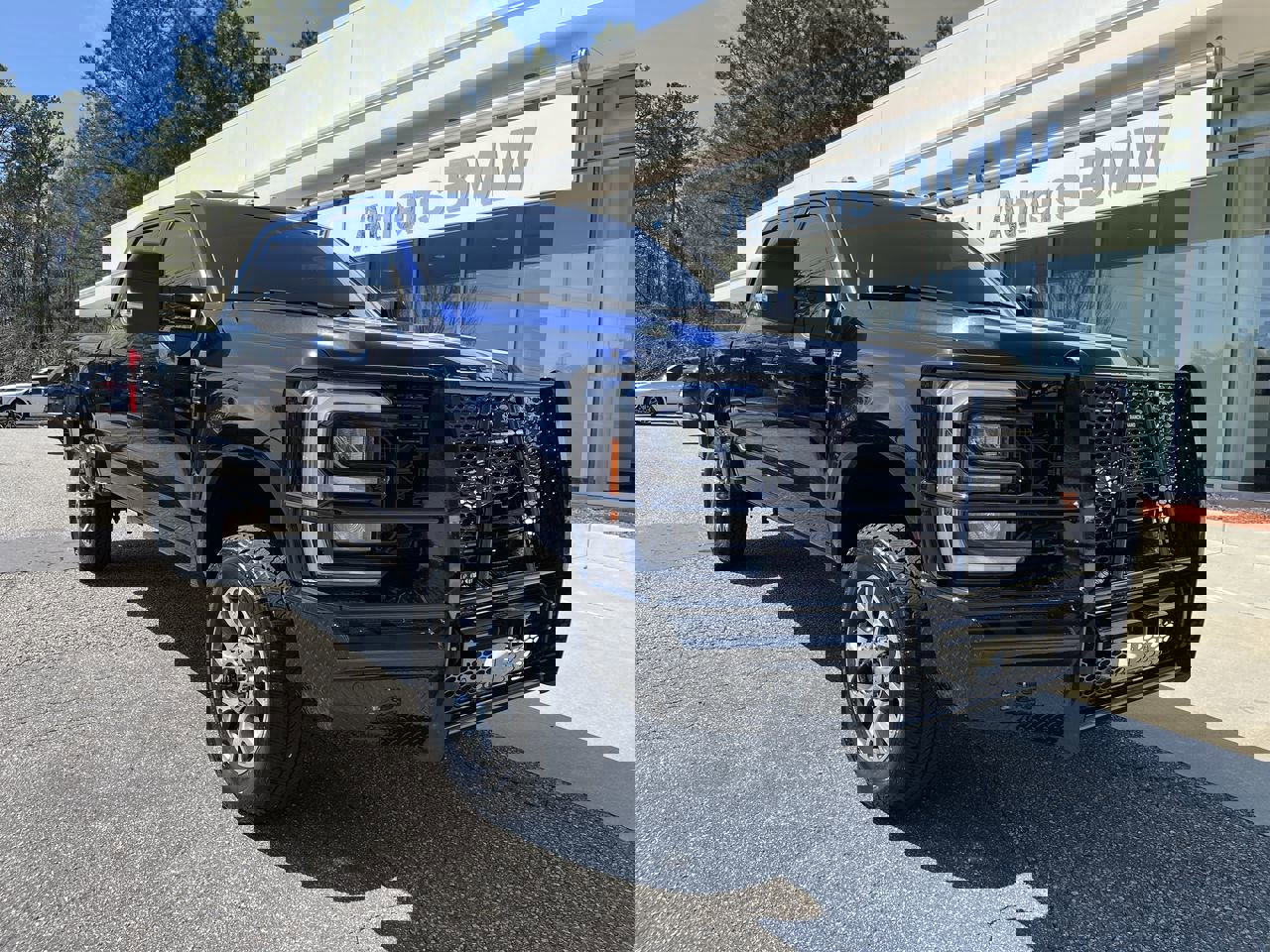 Used 2023 Ford F250 XLT w/ XLT Premium Package image 2