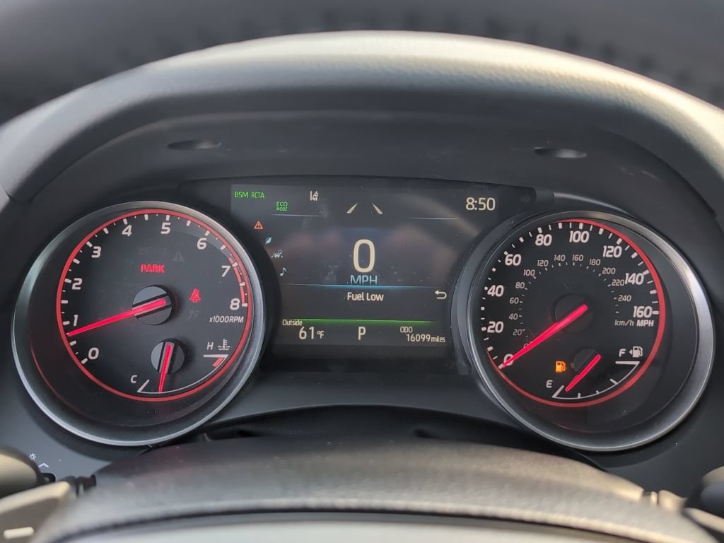 Used 2022 Toyota Camry XSE FWD image 17