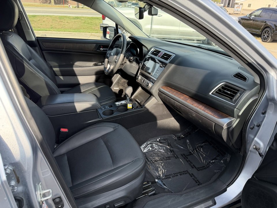 Used 2017 Subaru Outback 2.5i Limited image 22