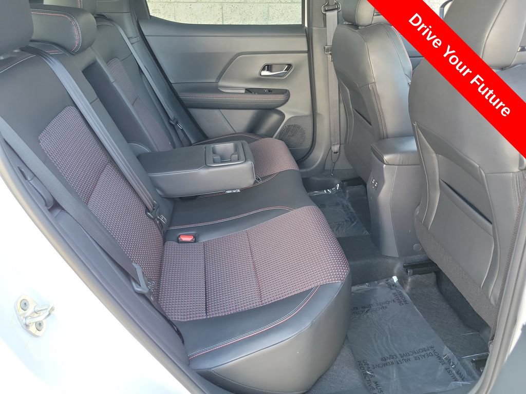 Used 2025 Nissan Kicks SR w/ SR Premium Package AWD/4WD image 20