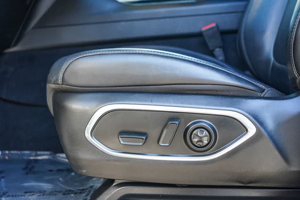 Used 2023 Jeep Wagoneer L Series II AWD/4WD image 20